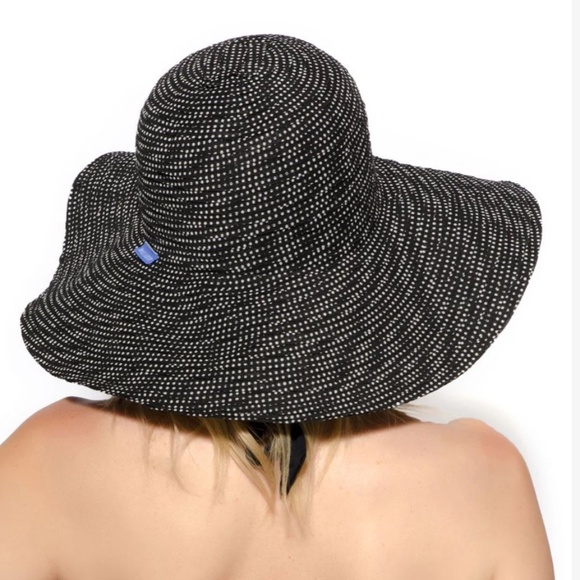 Wallaroo Scrunchie Black and White Women's Wide Brim Hat - Picture 3 of 9